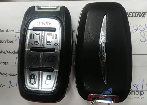 2018 Chrysler Pacifica Touring L из США, поврежденный, VIN 2C4RC1BG0JR275275